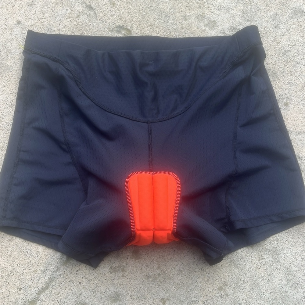 Soukesports Women's Black Padded Cycling Shorts Size XXL - Picture 6 of 7